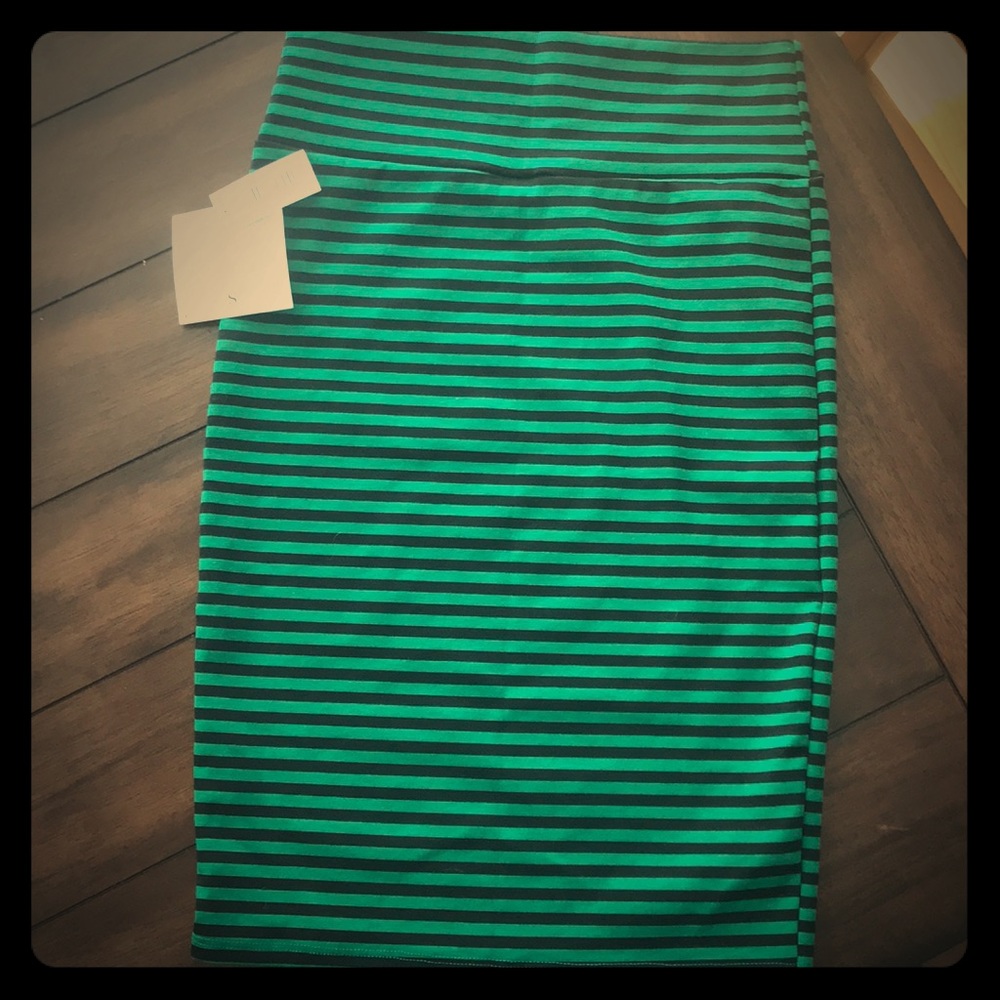 LuLaRoe Cassie (pencil skirt) Size S